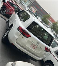 تۆیۆتا لاند کروزەر